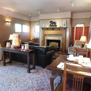 Bed & Breakfast Bacon Mansion